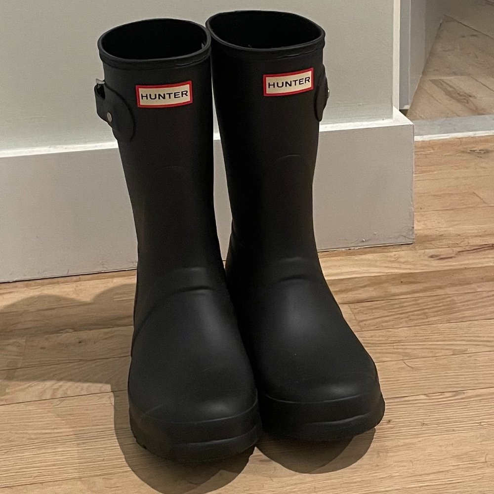 Hunter Rainboots - Black (Women's Size 9)